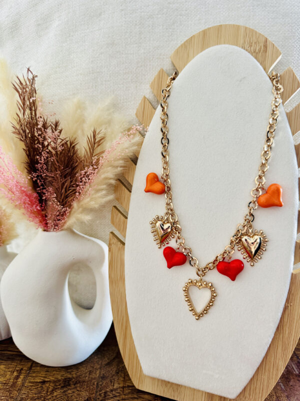 Collier Hanna